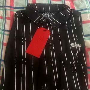 8&9 clothing Company Rain Button Up Short Sleeve Oxford.